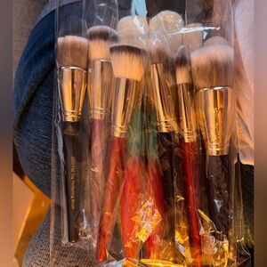 BRAND NEW Juvia’s Place brushes